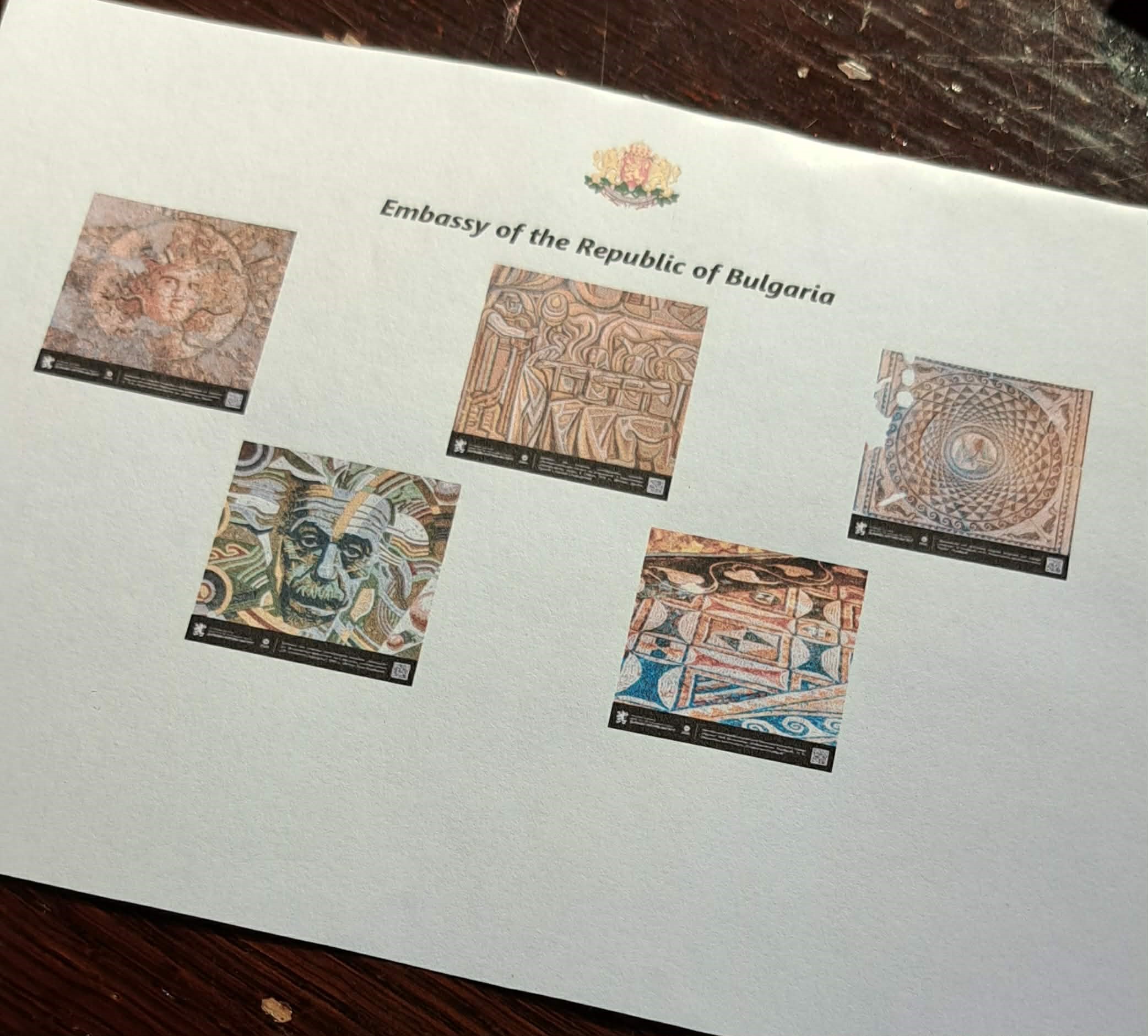 Изложбата „България и мозайките“ бе представена по време на концерт на български музикант в град Мьондален