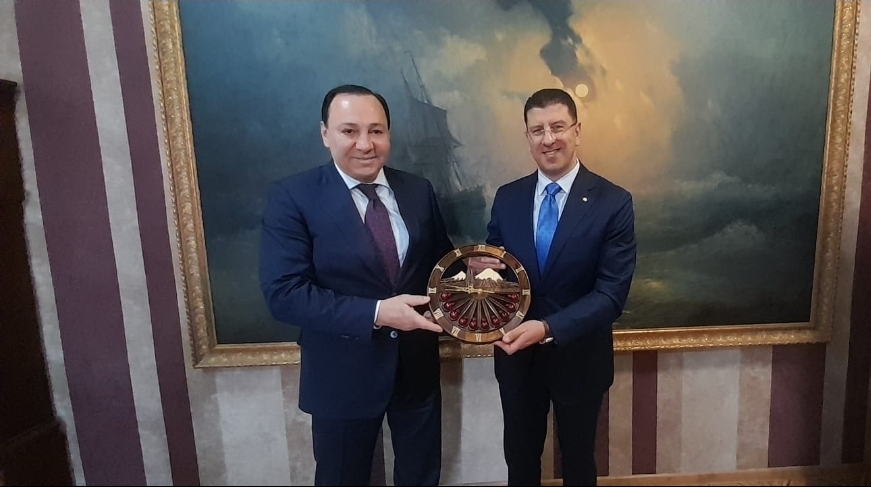 Среща на извънредния и пълномощен посланик Никола Николов с  Мартин Саргсян, председател на Търговско-промишлената палата на Република Армения