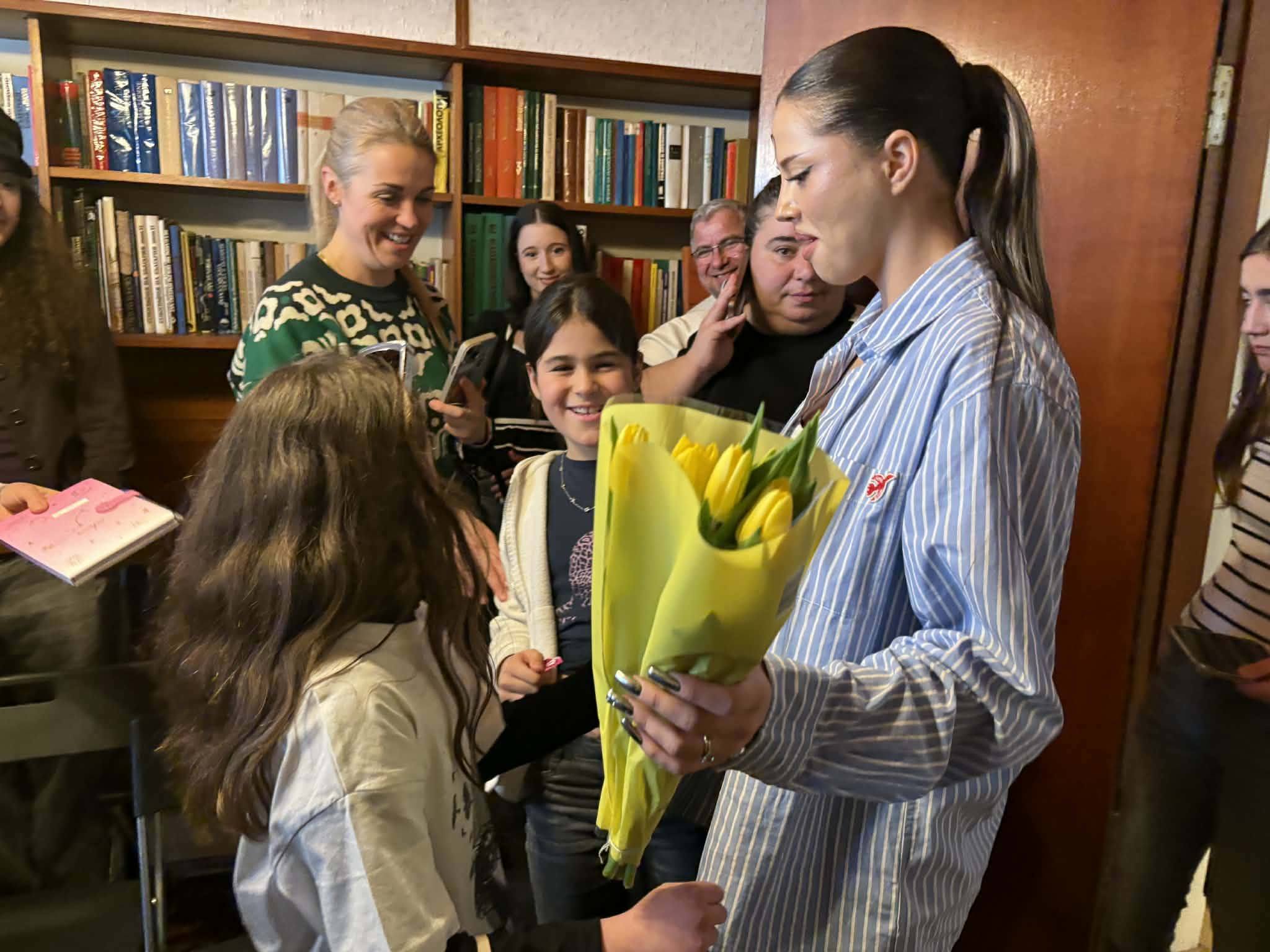 Посолството на България в Норвегия стана сцена за среща на Дара с българската общност