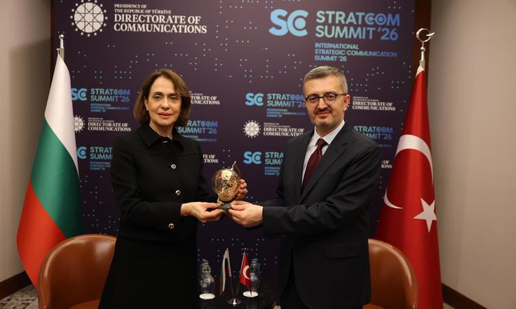 Нейнски и Дуран обсъдиха стратегическата комуникация и хибридните заплахи