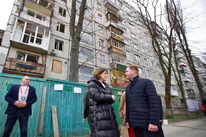 Министър Нейнски в Киев: Ужасите на войната са ежедневие за украинците