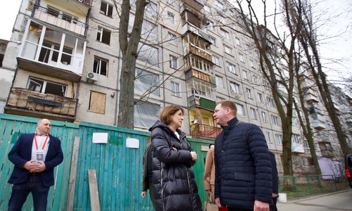 Министър Нейнски в Киев: Ужасите на войната са ежедневие за украинците