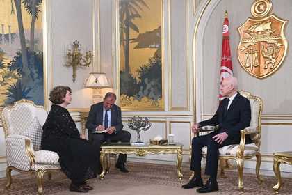 Връчване на акредитивните писма на Президента на Тунизийската република Каис Сайед от посланик Боряна Симеонова