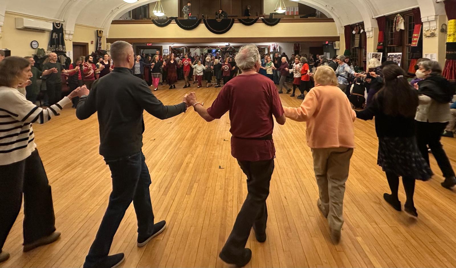 Тържествено отбелязване на 25-та годишнина от създаването на вокален ансамбъл „Диви жени“, с художествен ръководител г-жа Татяна Сърбинска, гр. Бостън, САЩ  