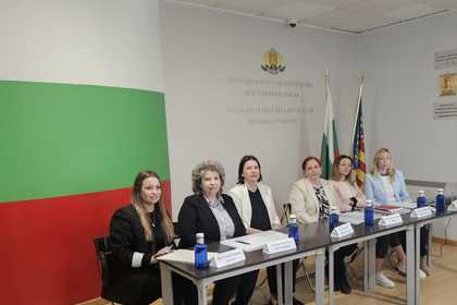 Проведeна трудово-правна консултация за български граждани в ГК- Валенсия