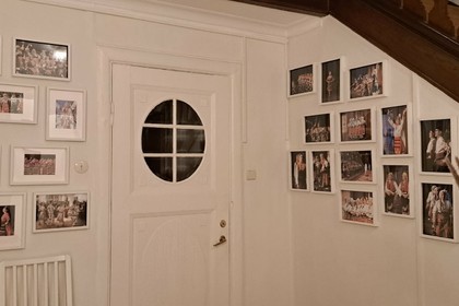 Постоянна фотоизложба на народни танцови изпълнения украси българското посолство в Норвегия 