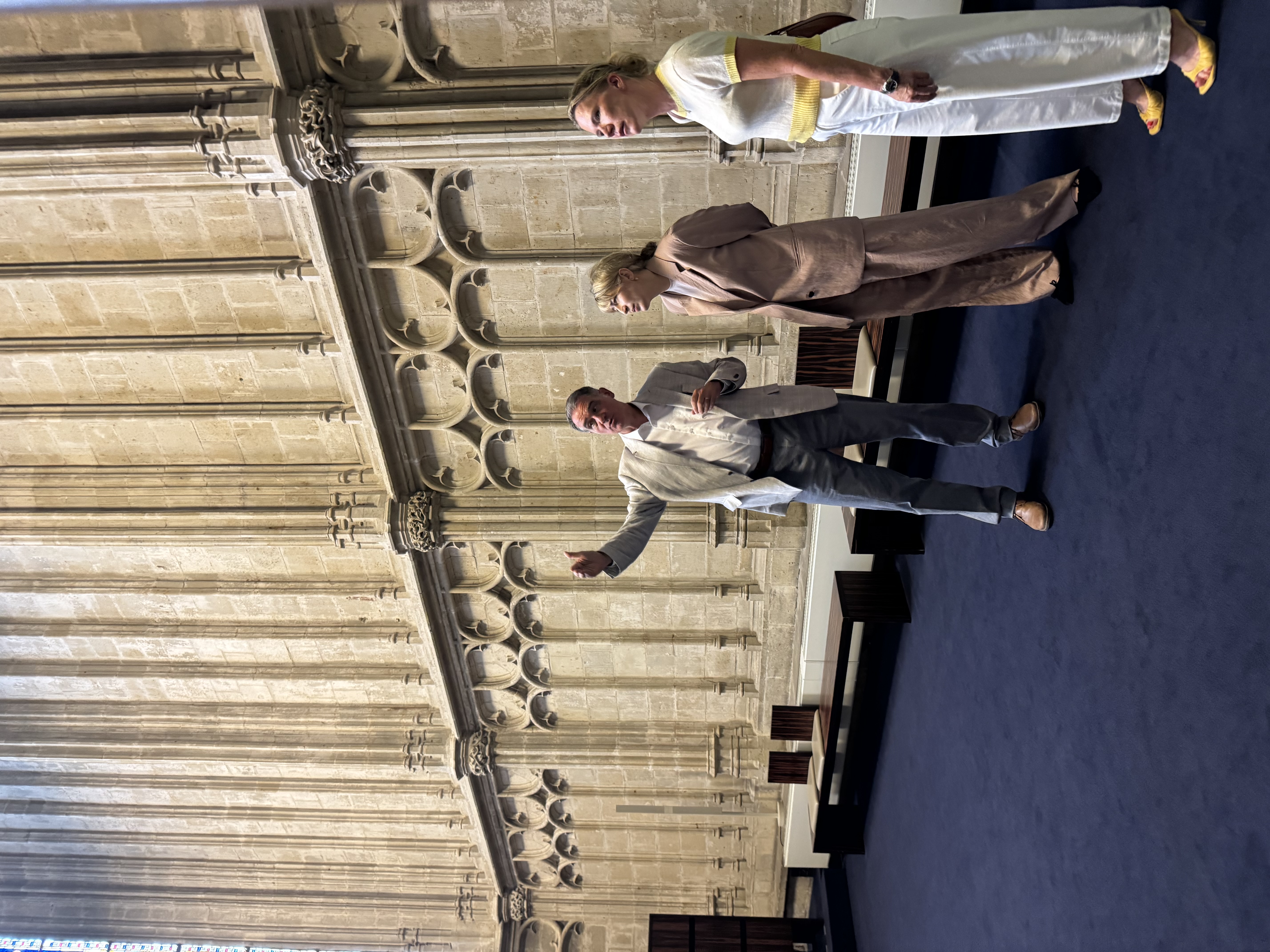 Ambassador Natalia Uzunova and Honorary Consul Ellen Joncheere meet with the Mayor of Ghent