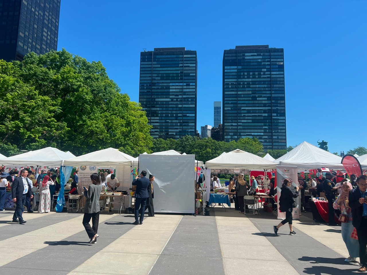  For the first time in over a decade, Bulgaria is participating in the United Nations International Bazaar