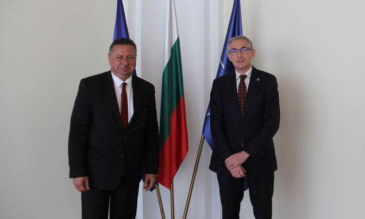 Deputy Minister Hristo Polenakov Holds Farewell Meeting with Canada's Ambassador to Bulgaria Gavin Buchan 