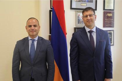 Проведена двустранна среща с върховния комисар по диаспората на Република Армения Заре Синанян