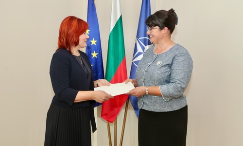 Заместник-министърът на външните работи г-жа Иванка Ташева се срещна с новоназначения извънреден и пълномощен посланик на Република Словения г-жа Метка Лайншчек