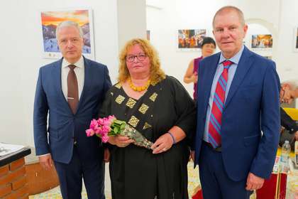 Посланик Иван Кондов откри в галерия „България“ в Рим представянето на книгата „Небесна манна: Духовна лирика“ на поетесата Петя Лалева
