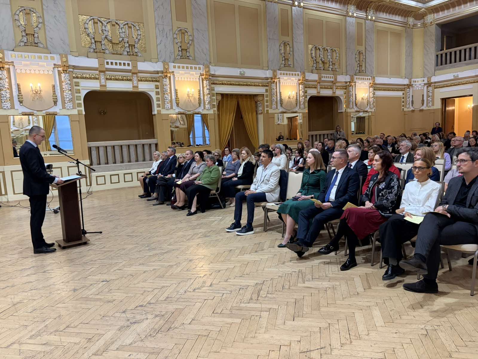 С тържествен концерт и международна конференция се отбелязаха 100 години българистика в Братислава