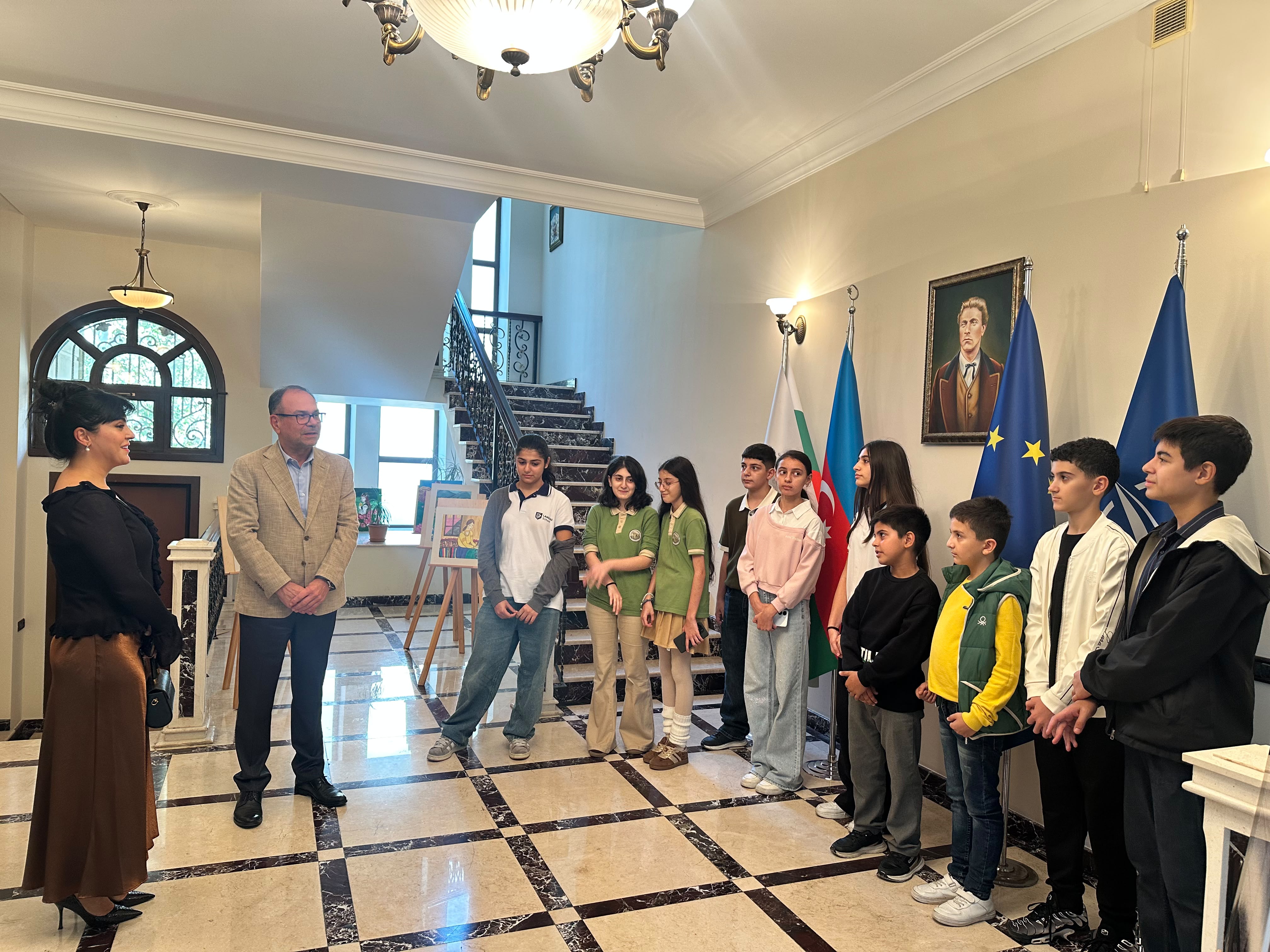 Група ученици от "Azerbaijan Children Foundation" бяха приети в посолството на Република България в Баку 