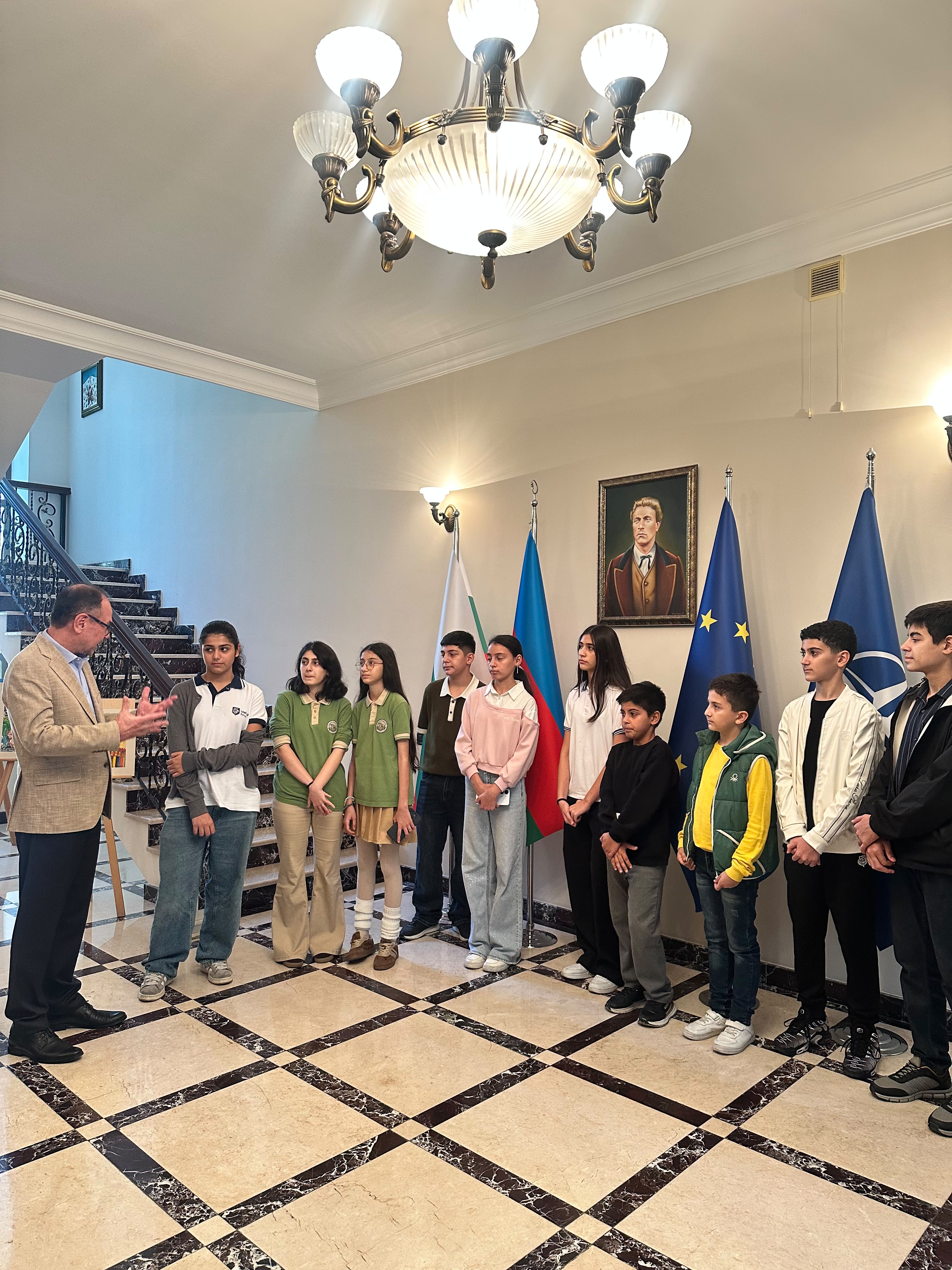 Група ученици от "Azerbaijan Children Foundation" бяха приети в посолството на Република България в Баку 