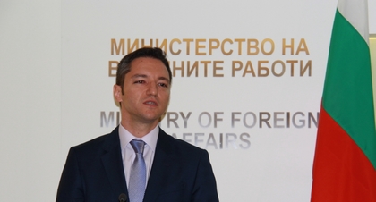 По повод сформирането на ново молдовско правителство, министърът на външните работи Кристиан Вигенин заяви: 