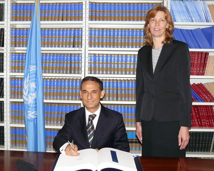 Bulgaria signs the UN Arms Trade Treaty