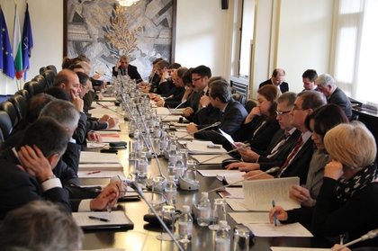 The Interdepartmental Council on the participation of Bulgaria in NATO and the Common Security and Defence Policy of the EU held its first meeting for 2014