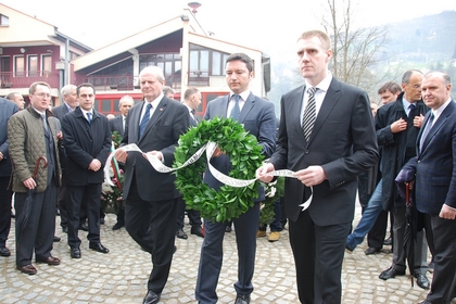 Foreign ministers of Bulgaria, Serbia and Montenegro commemorate the 12 Bulgarian children who died in the Lim river