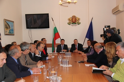 Minister Vigenin discussed with  tourism organizations in Varna the opportunities for cooperation