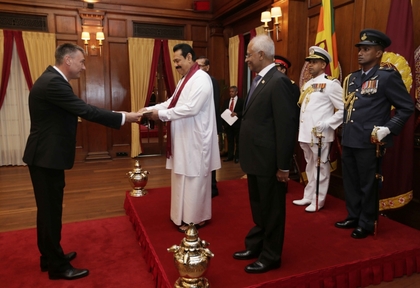 Ambassador Petko Doykov presented his credentials to the President of Sri Lanka 