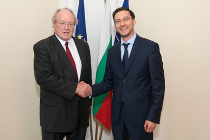 Minister Daniel Mitov met with Sir Andrew Burns, Chairman of the International Holocaust Remembrance Alliance