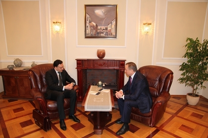 Minister Mitov meets with Belarus counterpart Vladimir Makei