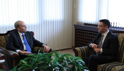 Кристиан Вигенин разговаря с посланика на Естония Тоомас Кук