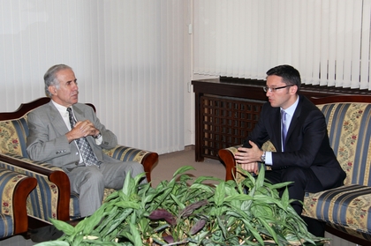 Министър Кристиан Вигенин разговаря с посланика на Ливанската Република Фарес Еид