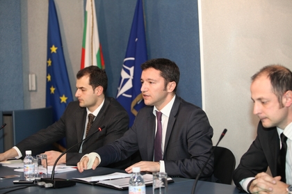 Министър Вигенин представи предложенията за промени в Закона за дипломатическата служба