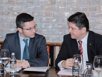 Вигенин участва във второто съвместно заседание на правителствата на Република България и Румъния