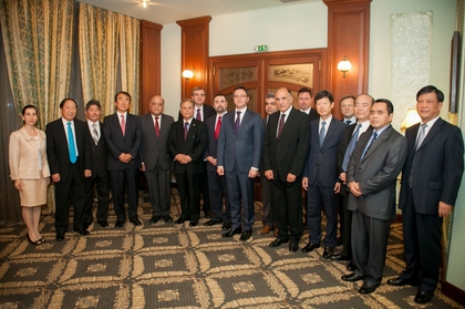 Среща на министър Вигенин с посланиците на държавите от Азия