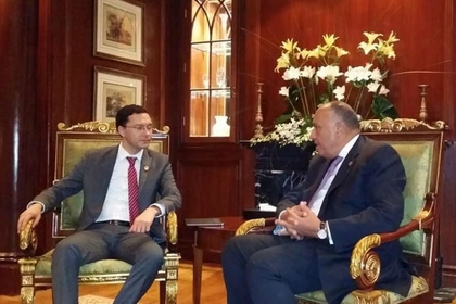 Двустранни срещи на министър Даниел Митов в Кайро