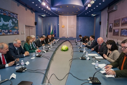 Тристранна среща между делегациите на България, Румъния и Сърбия