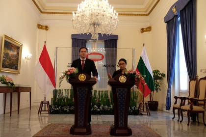 Министър Даниел Митов проведе срещи в Индонезия с президента на страната г-н Джоко Уидодо и с външния министър г-жа Рътно Марсуди