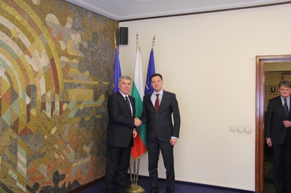Среща на министър Даниел Митов с председателя на Камарата на депутатите на Румъния Валериу Згоня