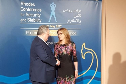 Вицепремиерът Екатерина Захариева участва във втората конференция "Сигурност и стабилност" в Родос