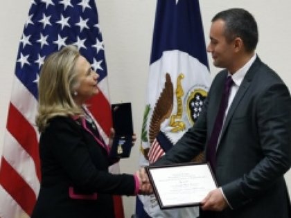 Nickolay Mladenov held talks with Hillary Clinton
