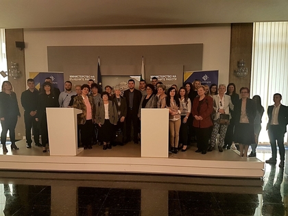 Посетителска група от област Хасково разгледаха МВнР отвътре