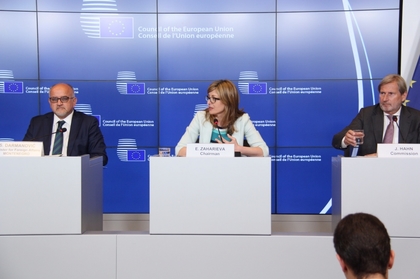 Под ръководството на Екатерина Захариева Конференцията за присъединяване на Сърбия отвори две нови преговорни глави за членство, а тази за Черна гора - една