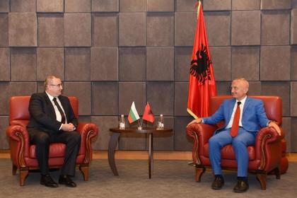 Посланикът ни в Албания връчи акредитивните си писма