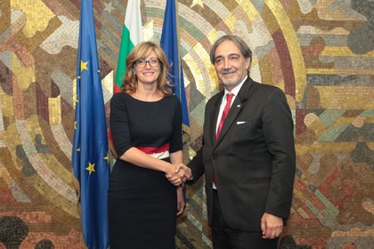 Министър Захариева се срещна с председателя на Международната федерация на Червения кръст и Червения полумесец