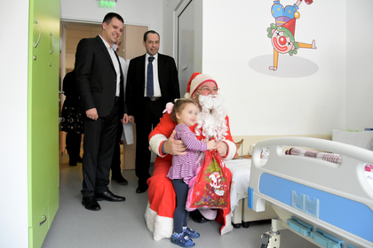 Коледно тържество в Детска белодробна болница в град Козле 