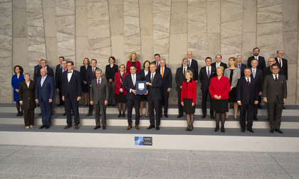 Подписване на Протокола за присъединяване на Република Македония към Северноатлантическия договор