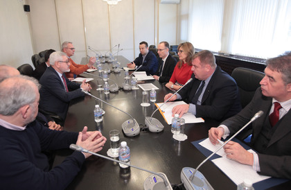 Министър Захариева прие учените от смесената комисия с Република Северна Македония