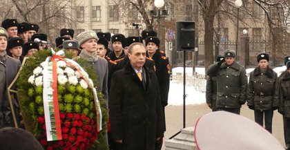 Полагане на венец пред паметника на загиналите руски войни за Освобождението на България