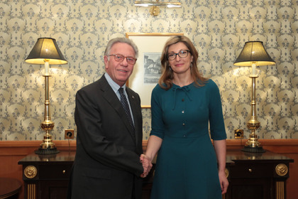 Екатерина Захариева и председателят на Венецианската комисия обсъдиха прехода към демокрация в Северна Африка