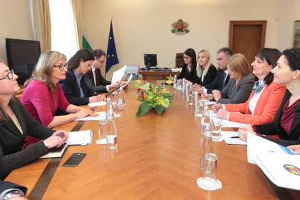 Вицепремиерът Захариева: България продължава силно да подкрепя евроинтеграцията на Черна гора