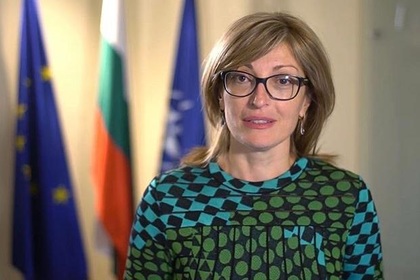 Екатерина Захариева поздрави българската общност в Барселона с предстоящото откриване на консулство