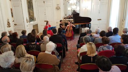 Българските музиканти и певци от Парижката Национална Опера изнесоха благотворителен концерт за събиране на средства за катедралата "Нотр Дам"